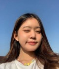 อรุญ บุญเรือง Site de rencontre femme thai Thaïlande rencontres célibataires 32 ans